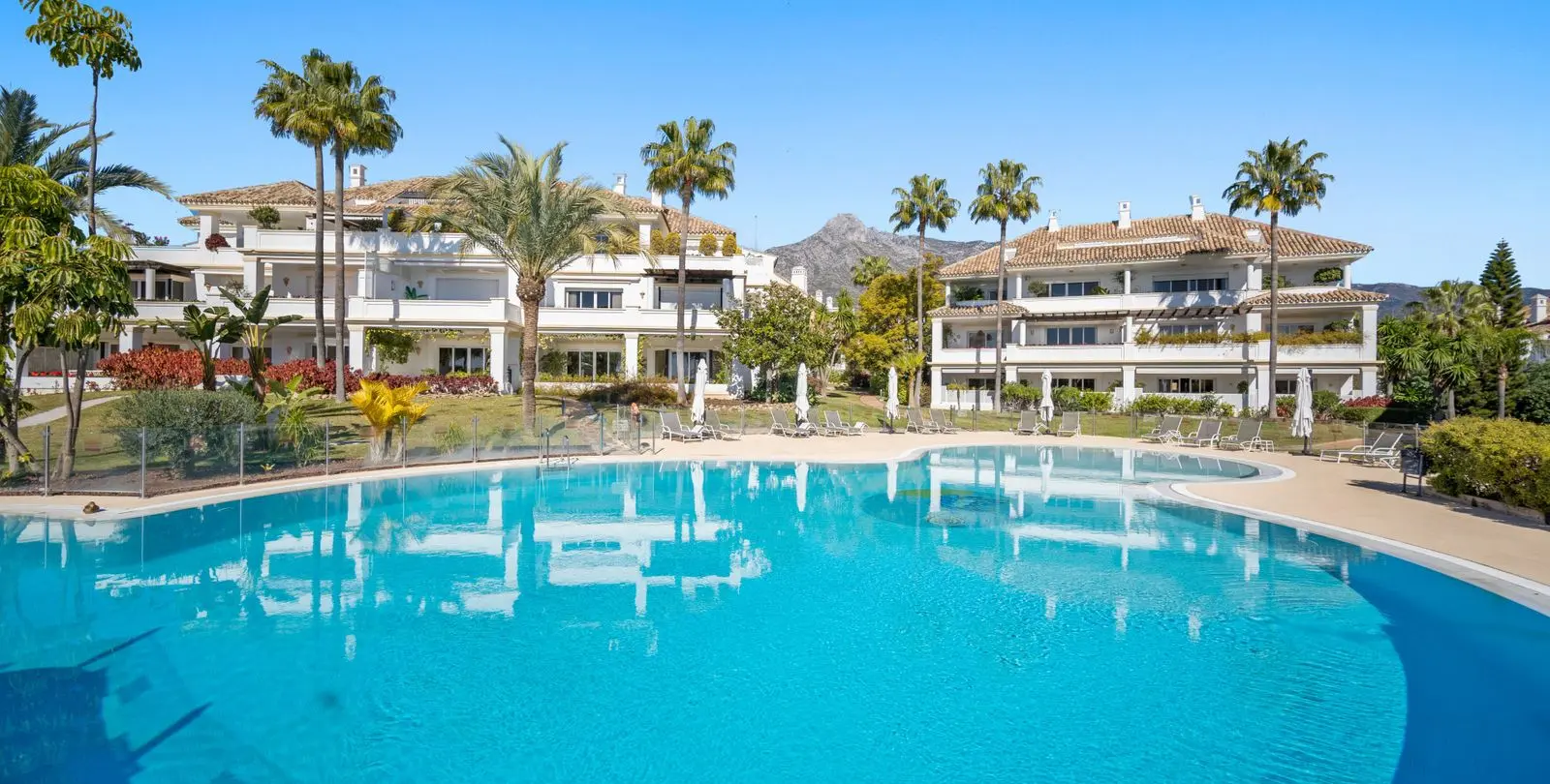 Venta de villa independiente en The Golden Mile 51