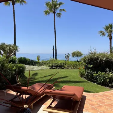 Venta de apartamento en planta baja en New Golden Mile