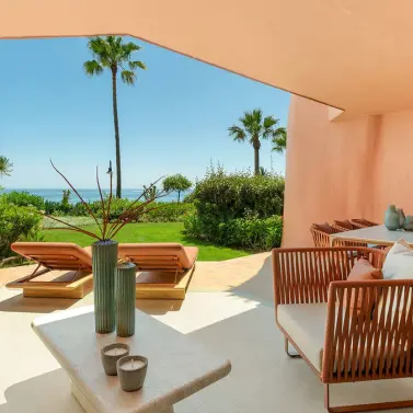 Venta de apartamento en planta baja en New Golden Mile