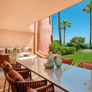 Venta de apartamento en planta baja en New Golden Mile