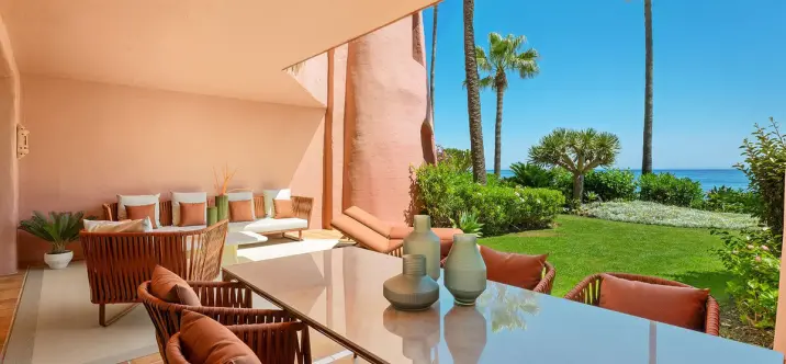 Venta de apartamento en planta baja en New Golden Mile 3
