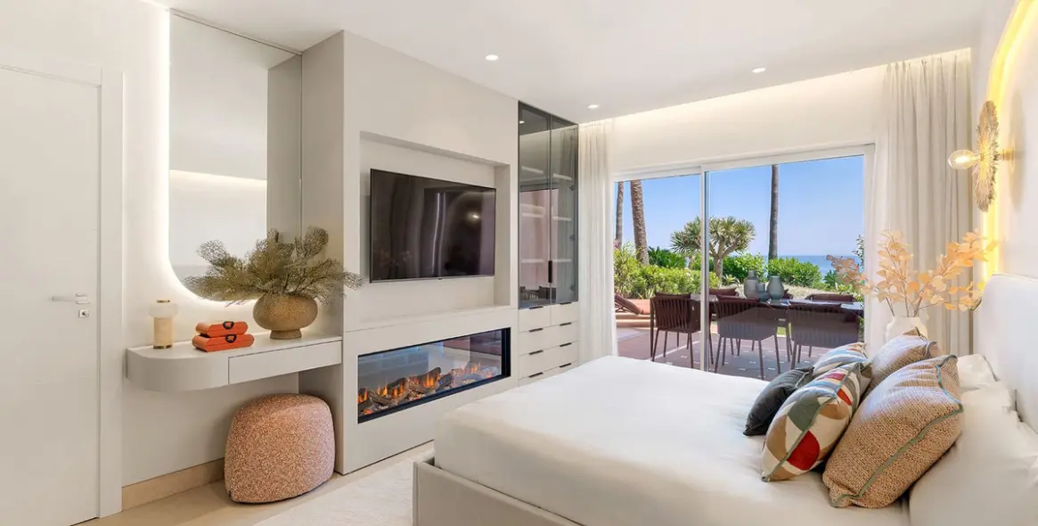 Venta de apartamento en planta baja en New Golden Mile 15