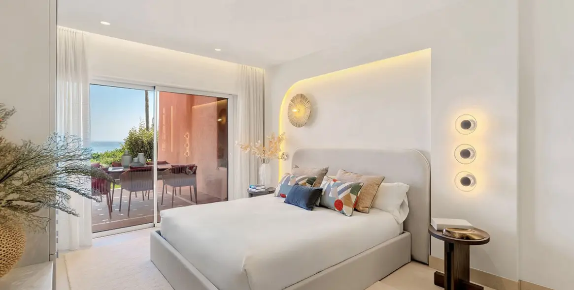 Venta de apartamento en planta baja en New Golden Mile 17
