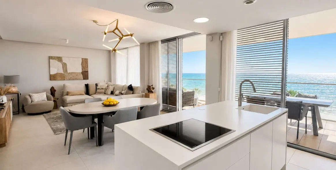 Продажа апартаментов на среднем этаже в Estepona 2