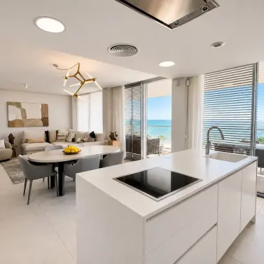 Venta de apartamento en planta media en Estepona