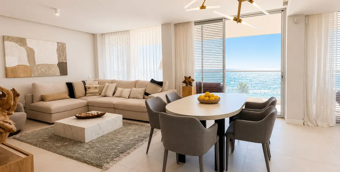 Продажа апартаментов на среднем этаже в Estepona 4