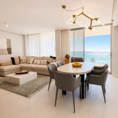 Venta de apartamento en planta media en Estepona