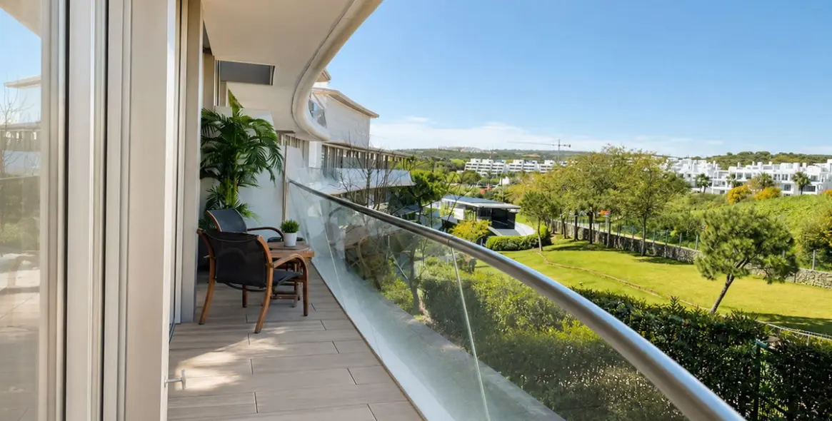 Продажа апартаментов на среднем этаже в Estepona 16
