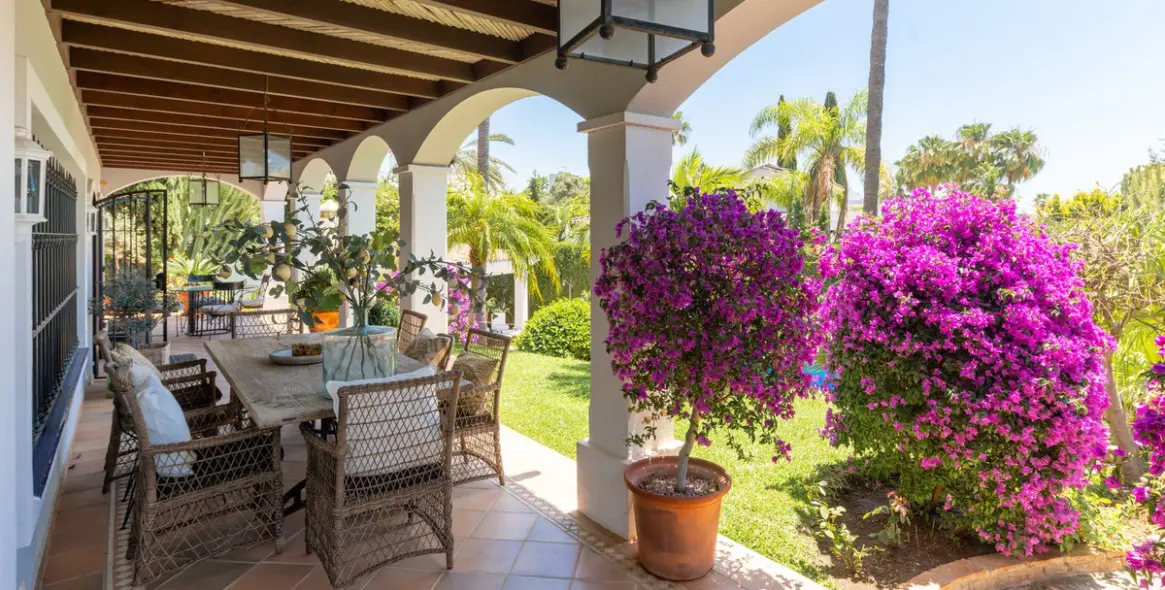 Venta de villa independiente en Bahía de Marbella 2