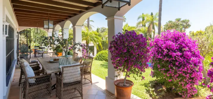 Venta de villa independiente en Bahía de Marbella 1