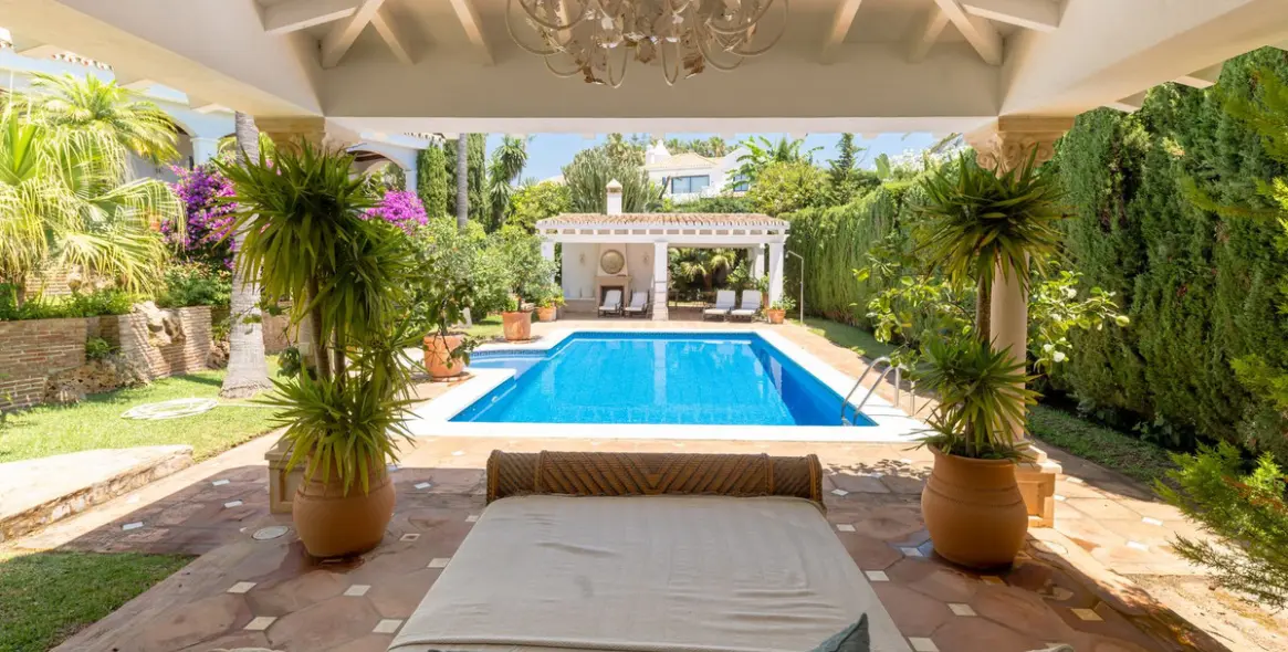 Venta de villa independiente en Bahía de Marbella 3