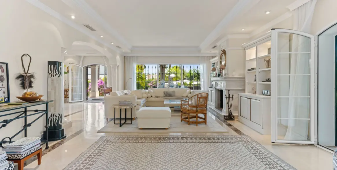 Venta de villa independiente en Bahía de Marbella 4