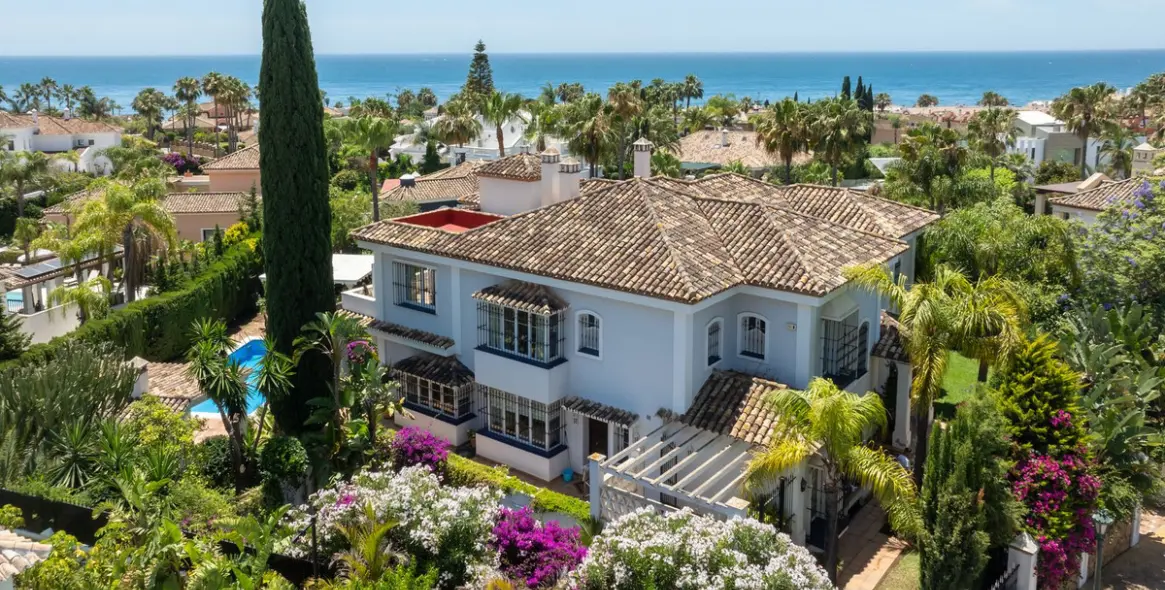 Venta de villa independiente en Bahía de Marbella 5