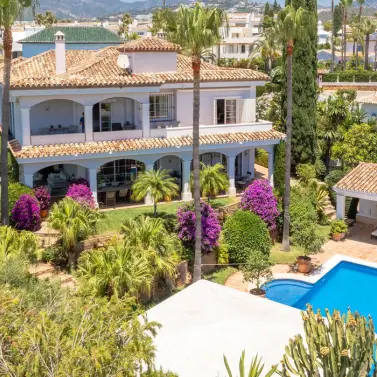 Venta de villa independiente en Bahía de Marbella