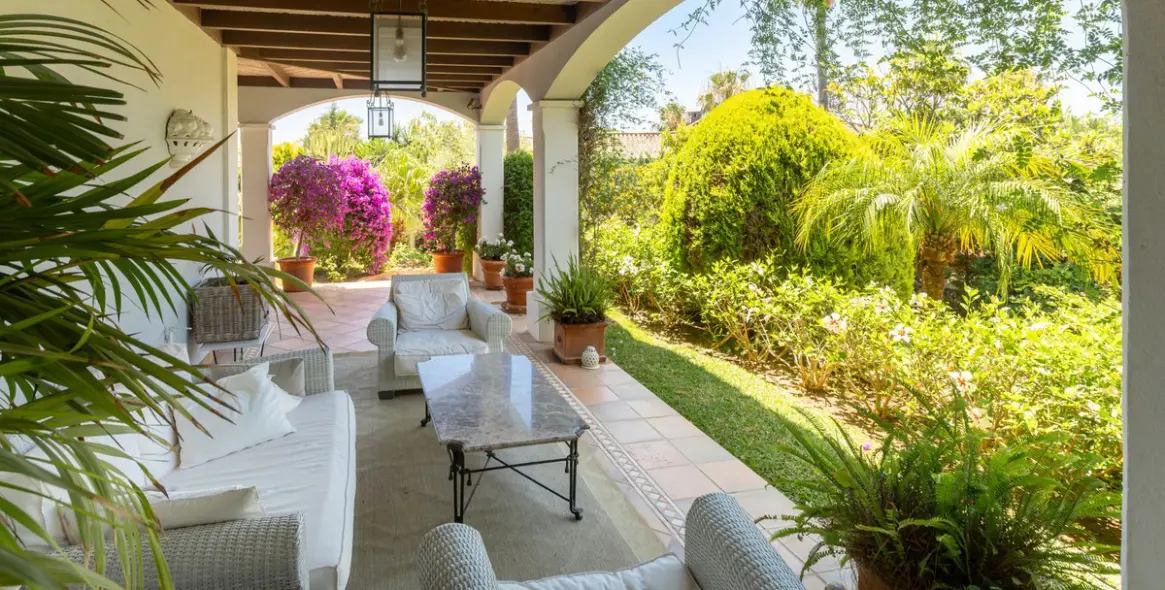 Venta de villa independiente en Bahía de Marbella 10