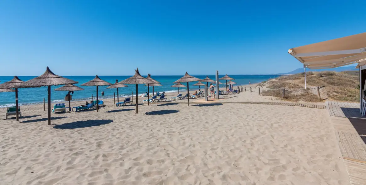 Venta de villa independiente en Bahía de Marbella 11