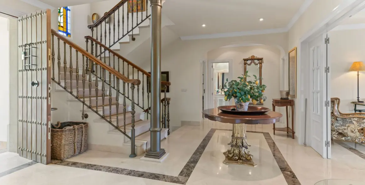 Venta de villa independiente en Bahía de Marbella 13