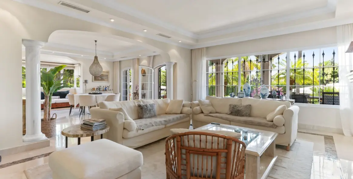 Venta de villa independiente en Bahía de Marbella 15