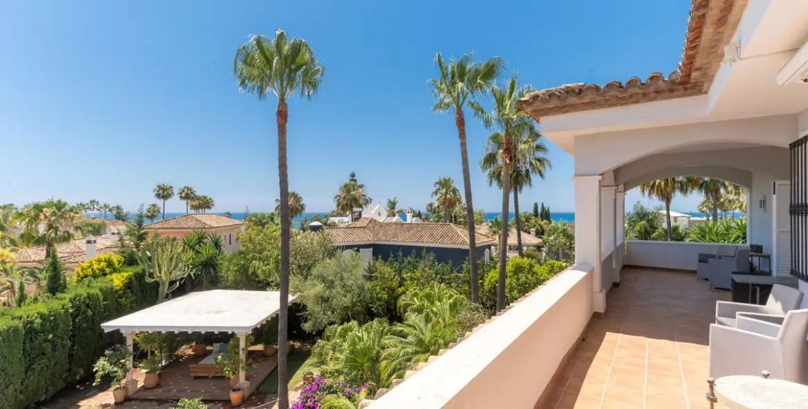 Venta de villa independiente en Bahía de Marbella 37
