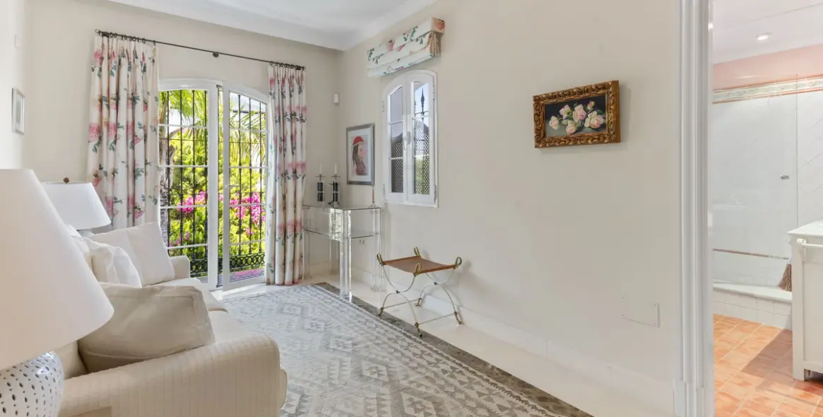 Venta de villa independiente en Bahía de Marbella 48