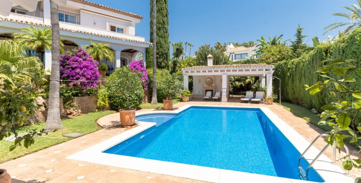 Venta de villa independiente en Bahía de Marbella 59
