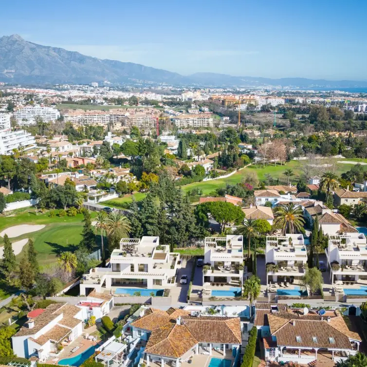 Продажа  жилого участка в Guadalmina Alta