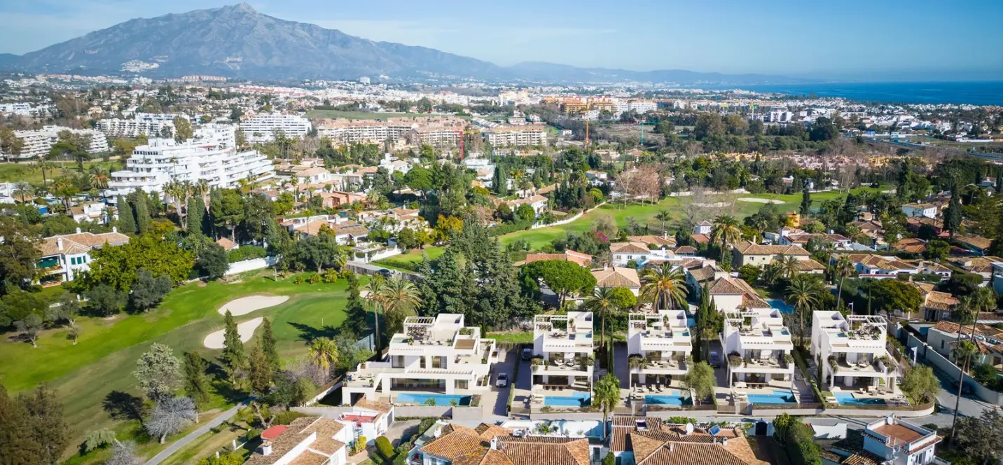 Продажа  жилого участка в Guadalmina Alta 0