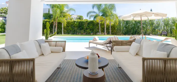 Venta de villa independiente en Nueva Andalucía 2