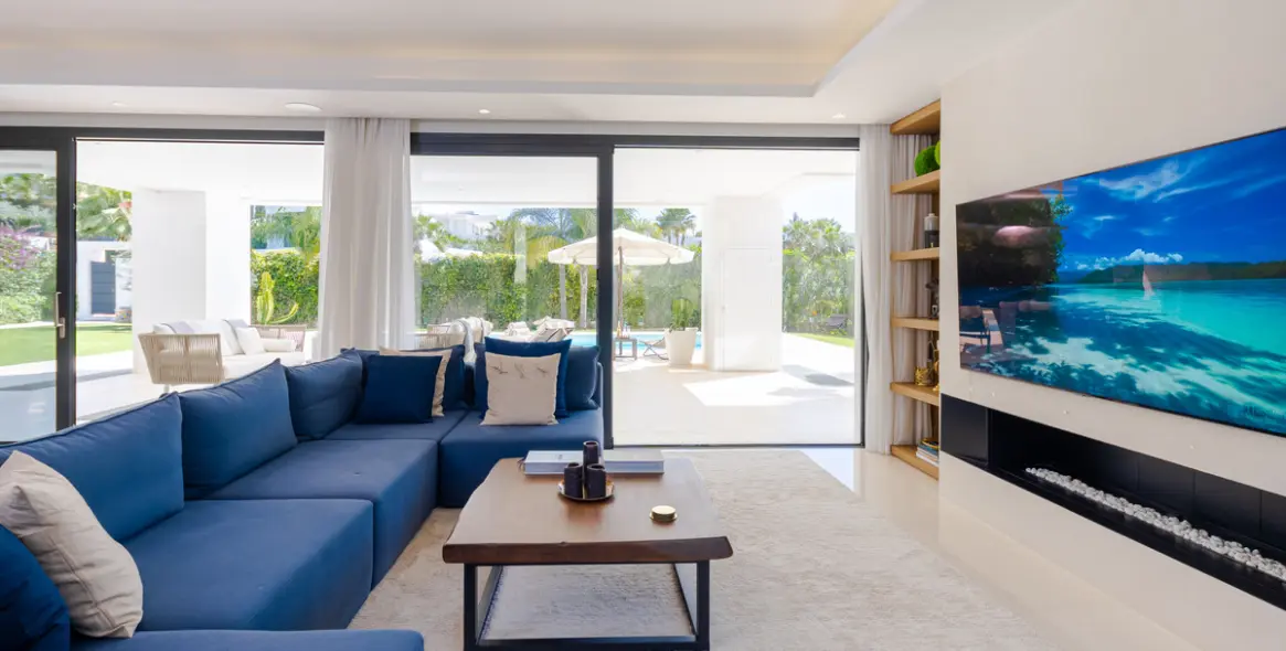 Venta de villa independiente en Nueva Andalucía 10