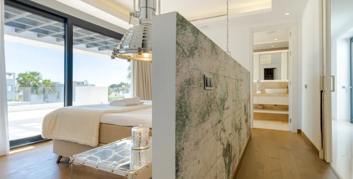 Venta de villa independiente en Nueva Andalucía 33