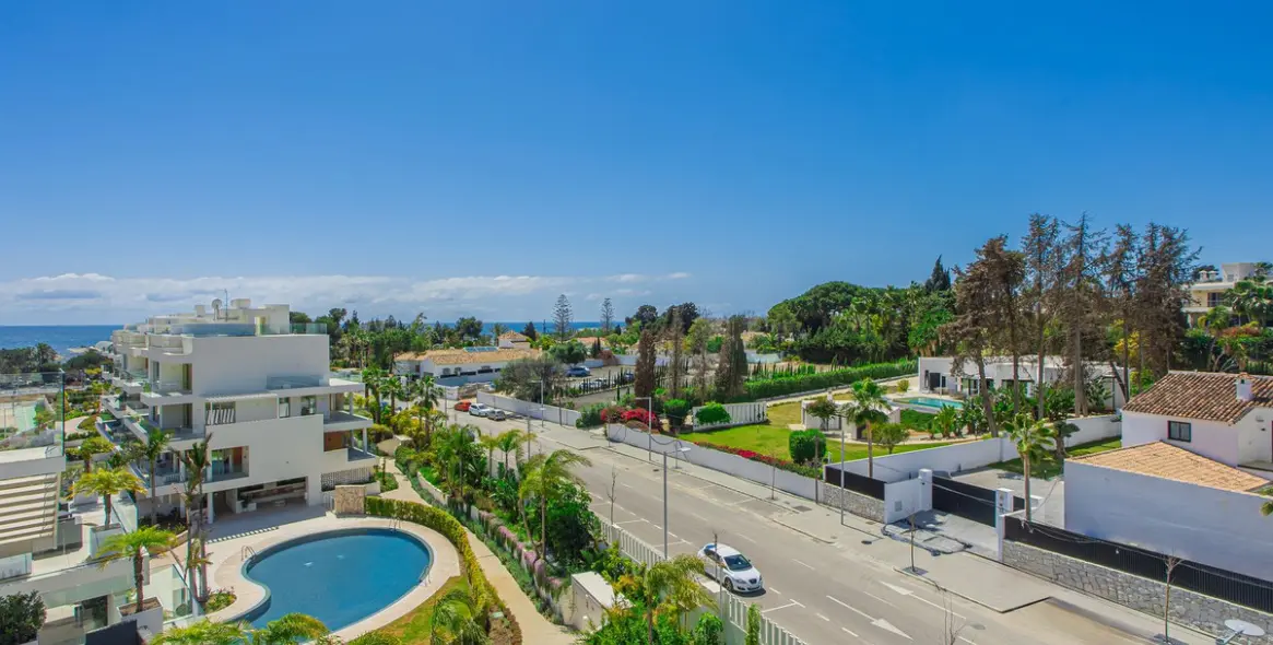 Venta de ático dúplex en Puerto Banús 1