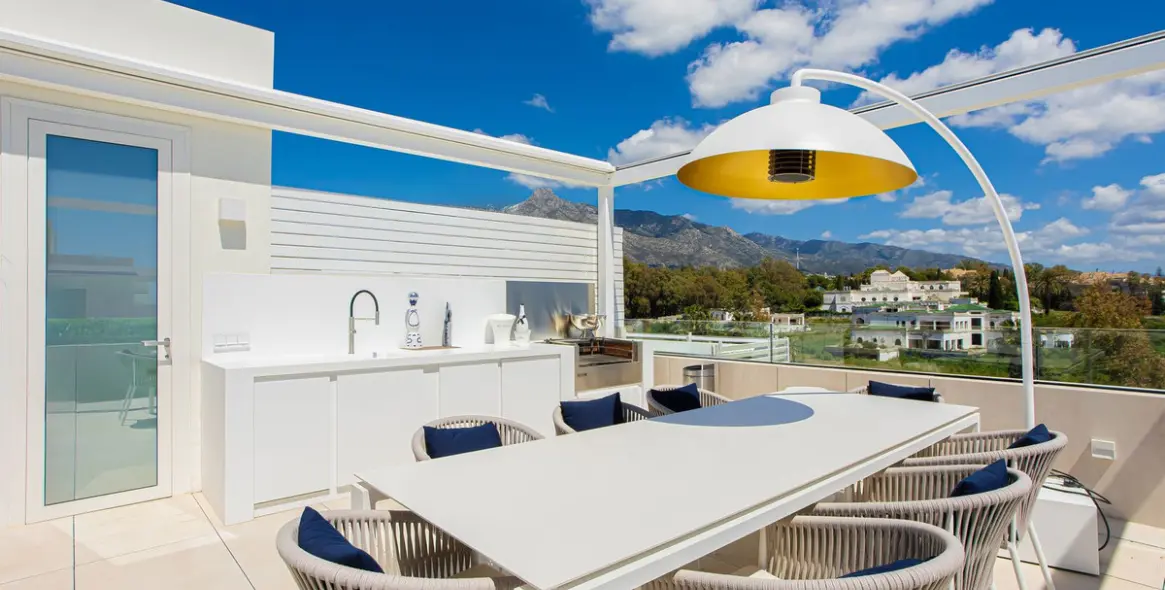 Venta de ático dúplex en Puerto Banús 3
