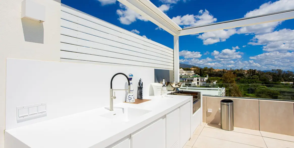Venta de ático dúplex en Puerto Banús 7
