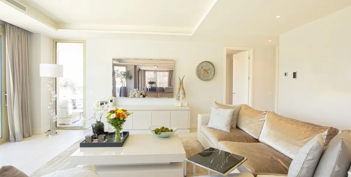 Venta de ático dúplex en Puerto Banús 26