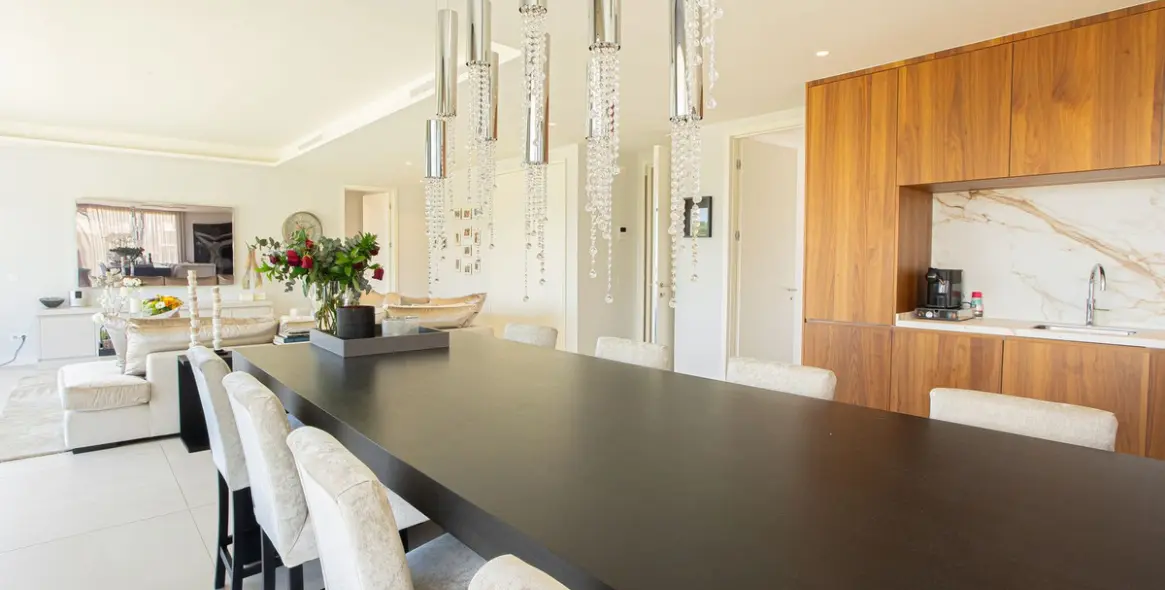 Venta de ático dúplex en Puerto Banús 31