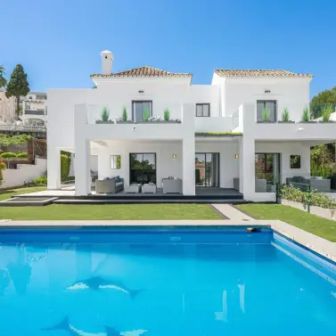 Краткосрочная аренда  отдельно стоящей виллы в Nueva Andalucía
