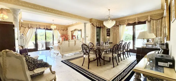 Long-term rent of middle floor apartment in The Golden Mile 2