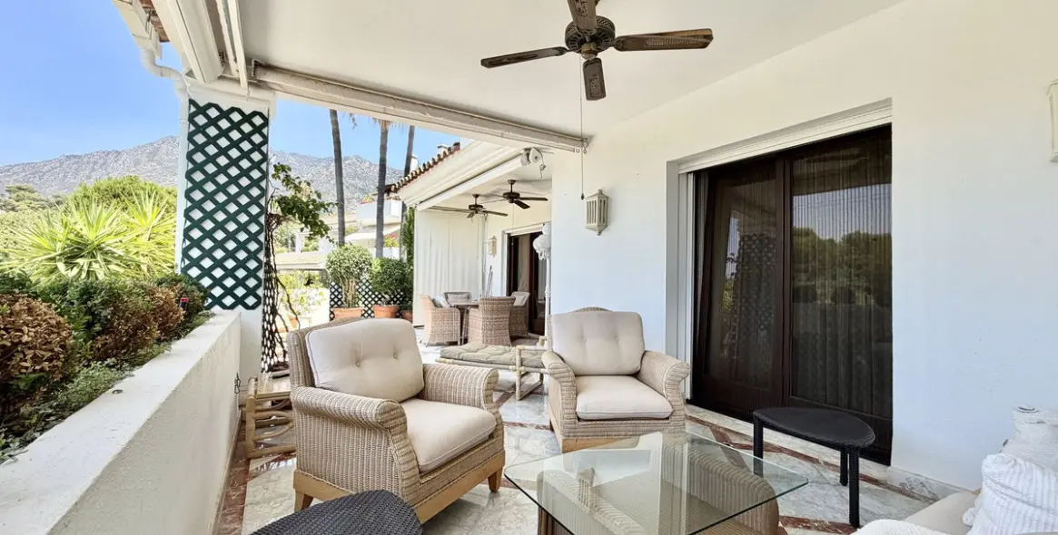 Alquiler a largo plazo de apartamento en planta media en The Golden Mile 6