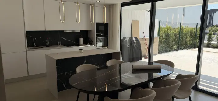 Short-term rent of semi-detached house in Atalaya 3