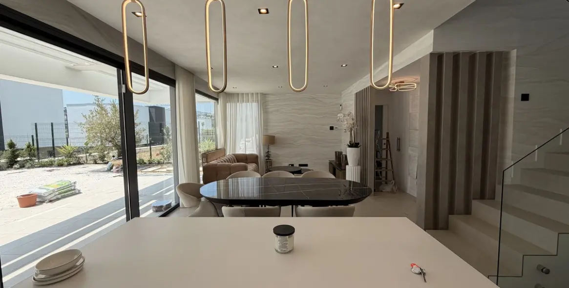 Short-term rent of semi-detached house in Atalaya 5