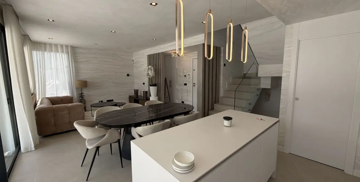 Short-term rent of semi-detached house in Atalaya 6