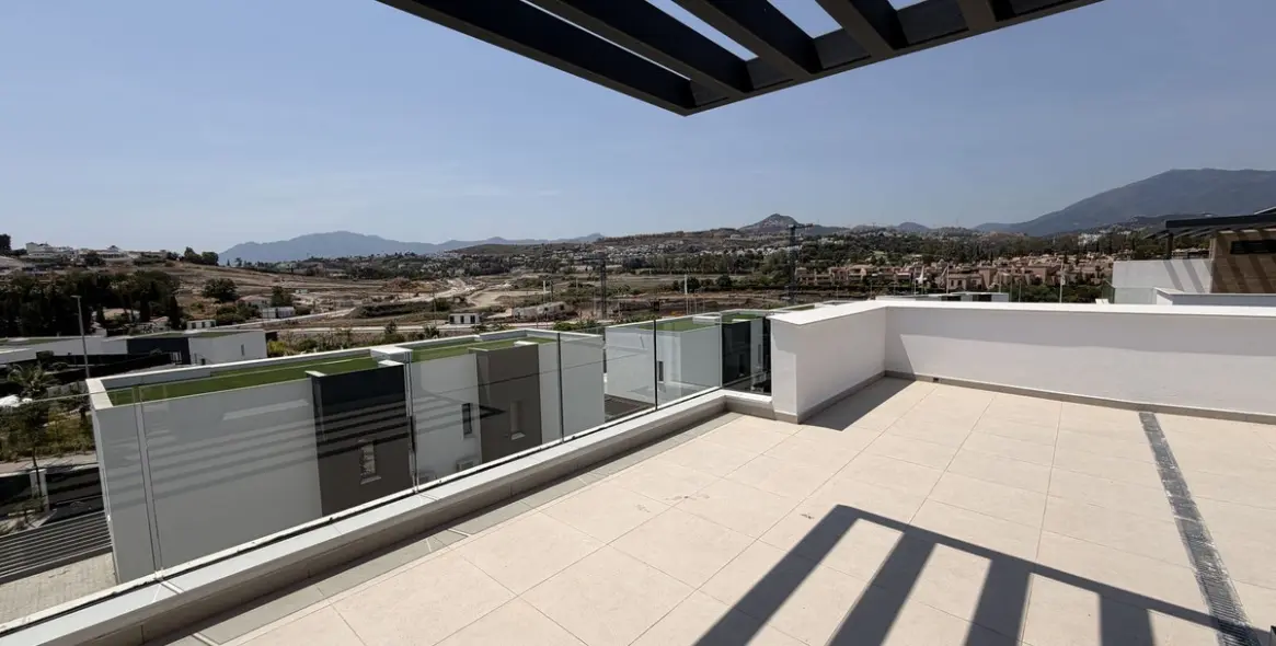 Short-term rent of semi-detached house in Atalaya 24