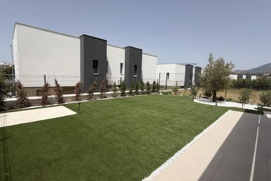 Image 6 thumb