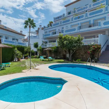 Short-term rent of middle floor apartment in Nueva Andalucía