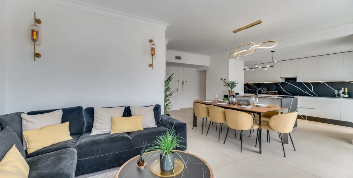 Alquiler a corto plazo de apartamento en planta media en Nueva Andalucía 7