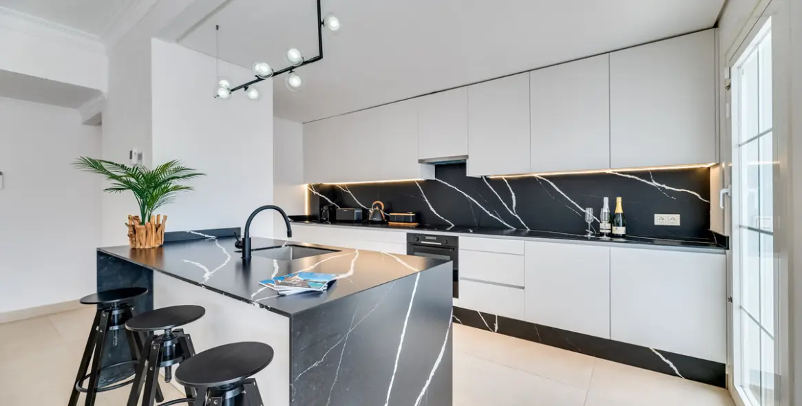 Alquiler a corto plazo de apartamento en planta media en Nueva Andalucía 9