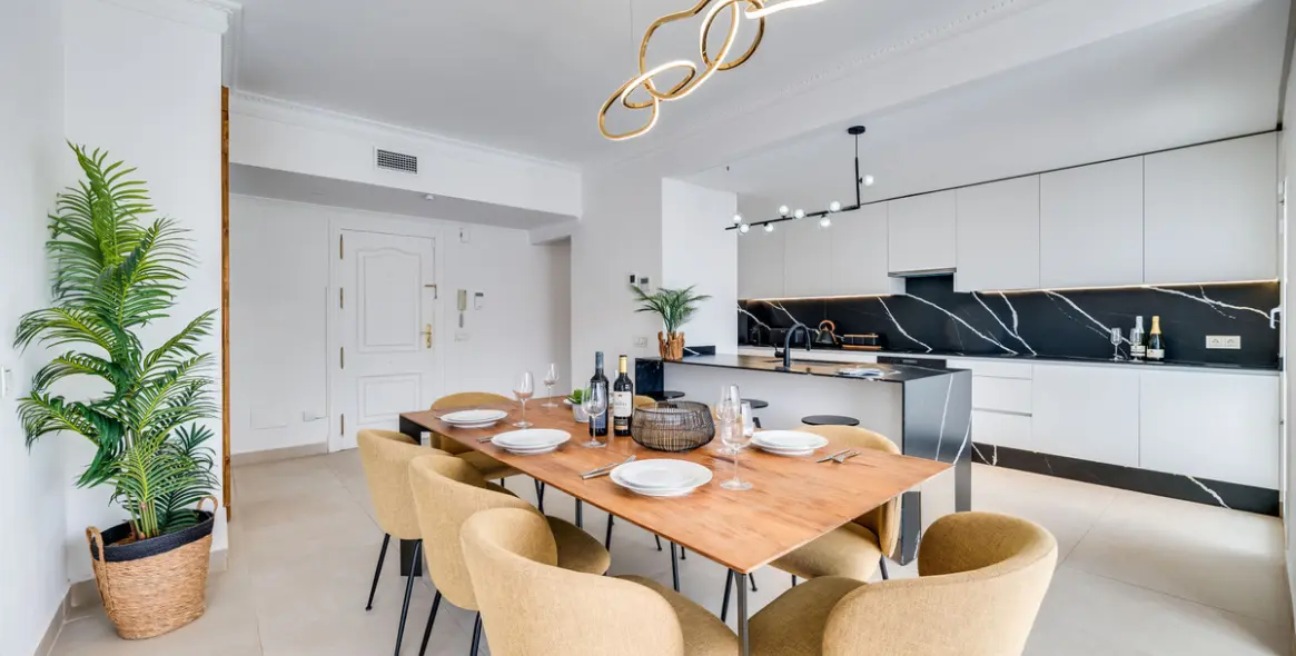 Alquiler a corto plazo de apartamento en planta media en Nueva Andalucía 10