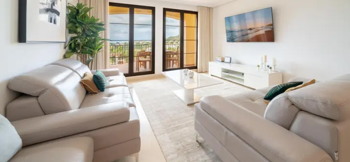 Long-term rent of middle floor apartment in Benahavís 0