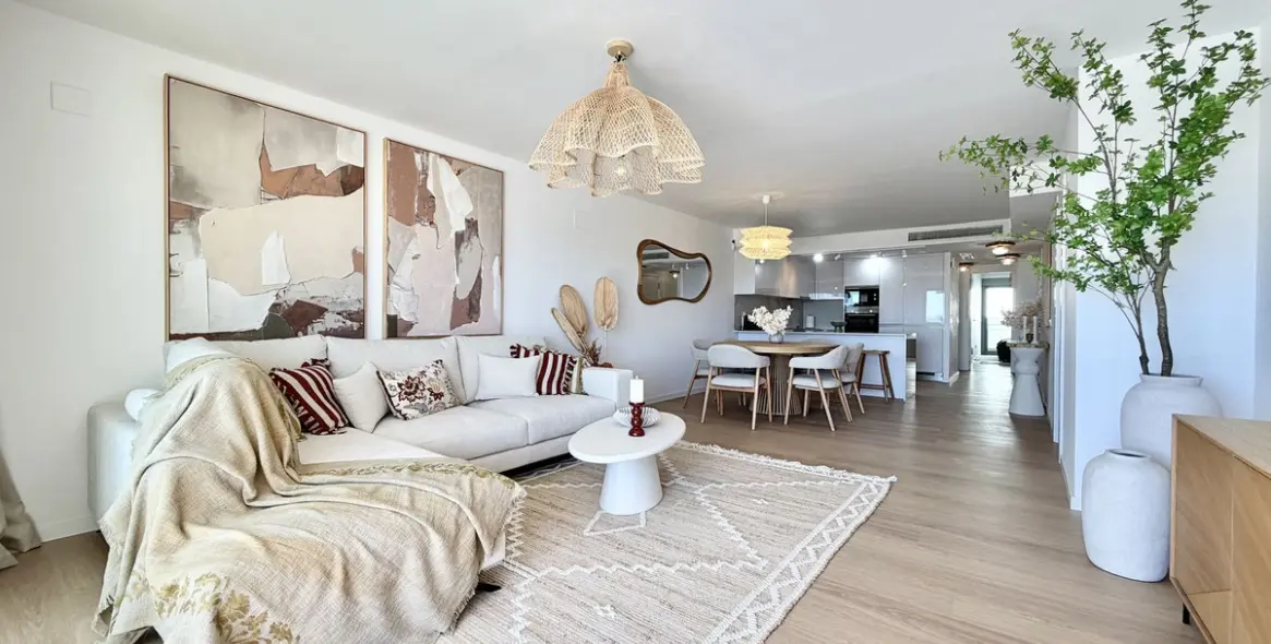 Short-term rent of middle floor apartment in Estepona 7