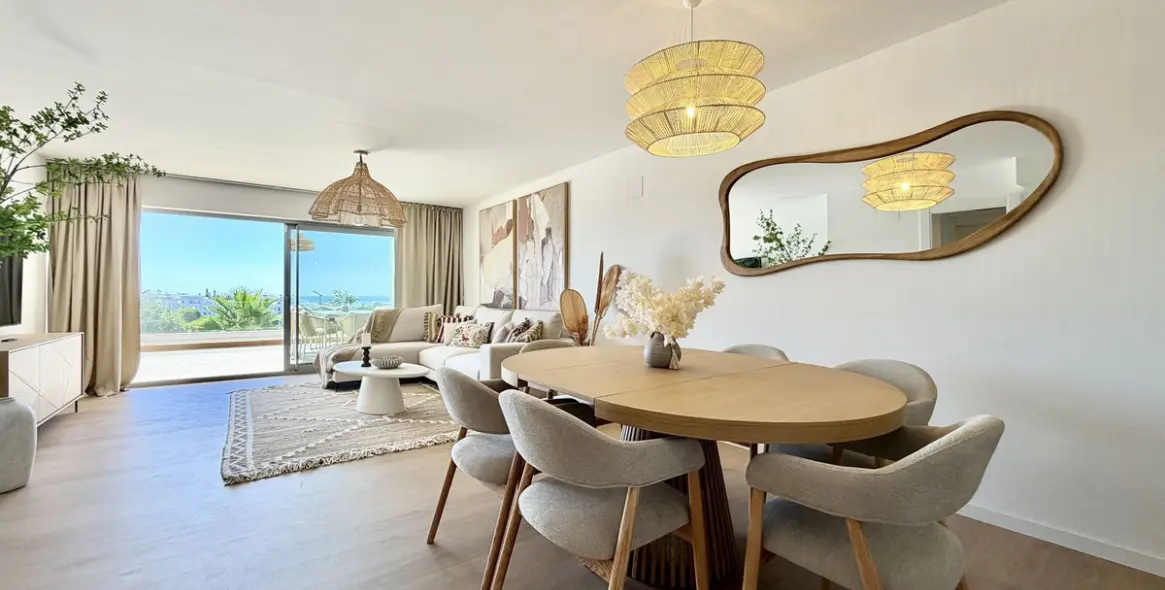Short-term rent of middle floor apartment in Estepona 11